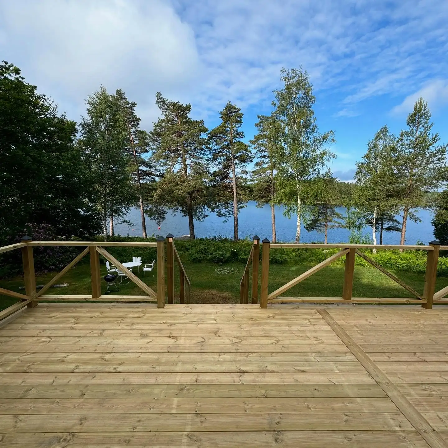 Altan byggd av Bygg & Kakel i Östergötland